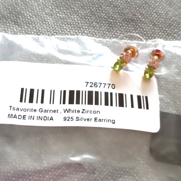 PREMIUM NATURAL TSAVORITE GARNET, NATURAL WHITE ZIRCON EARRINGS - Picture 4 of 5